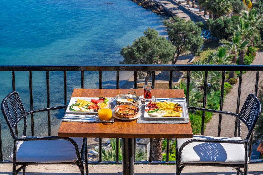 Med Inn Boutique Hotel 37/56