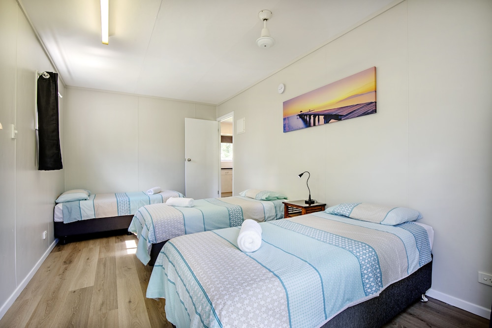 Bush Village Budget Cabins 21/73