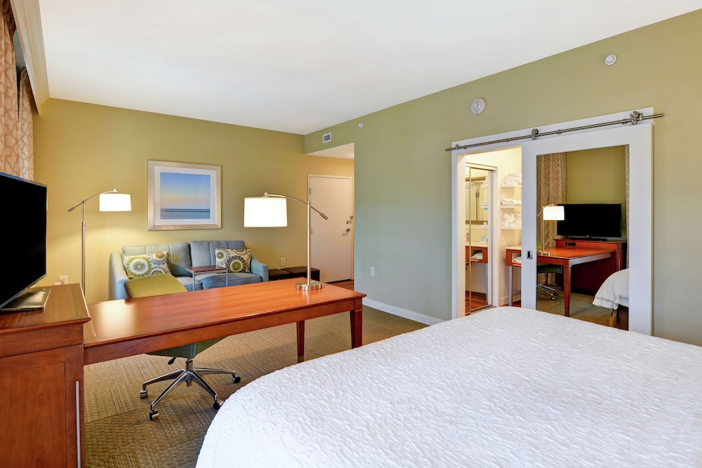 Hampton Inn And Suites Charleston Airport 13/40
