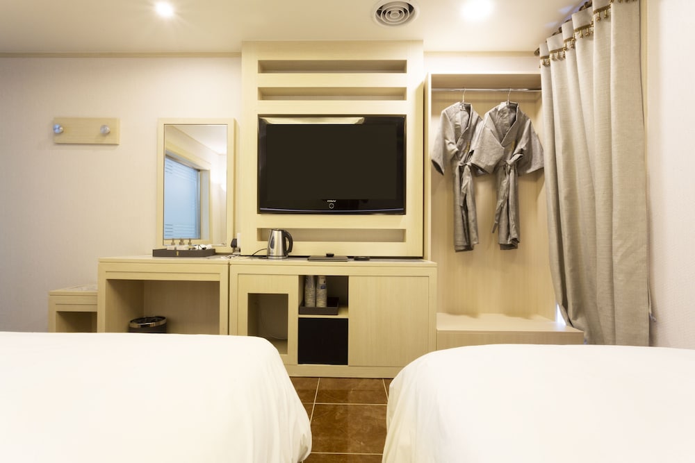 Hotel Tirol 22/34
