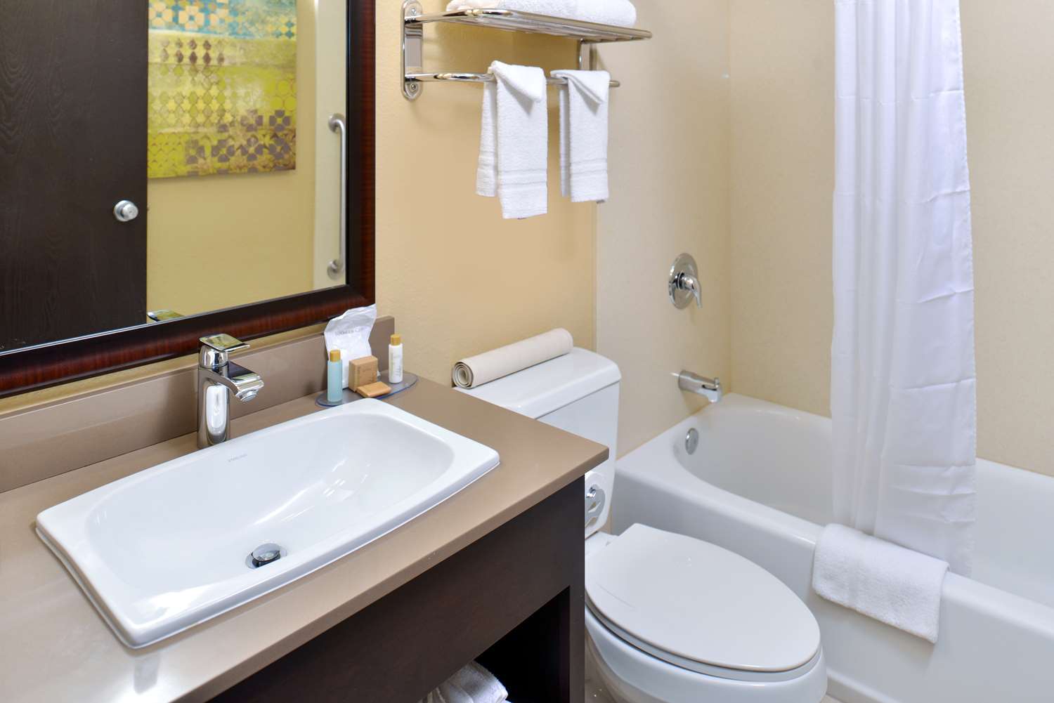 Best Western Long Beach Inn 51/53