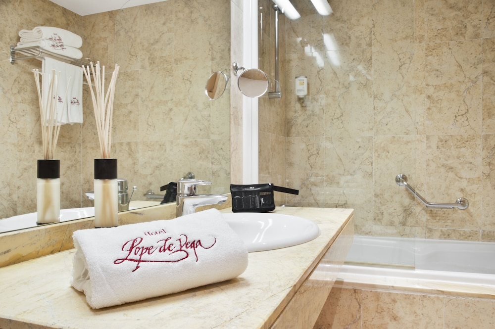Mercure Madrid Centro Lope De Vega 66/75