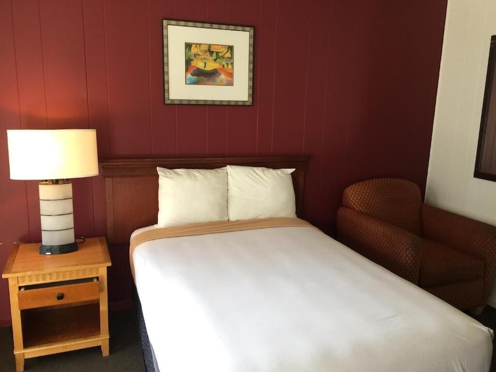 Holiday Lodge 35/57