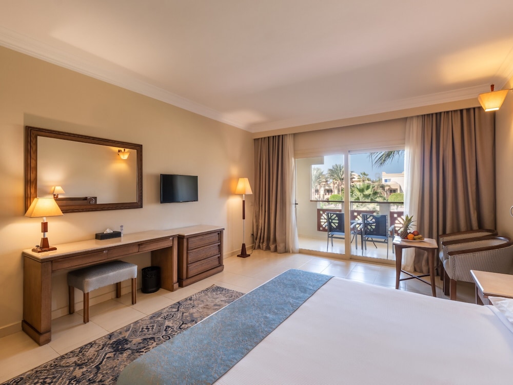 SUPERIOR GARDEN VIEW ROOM