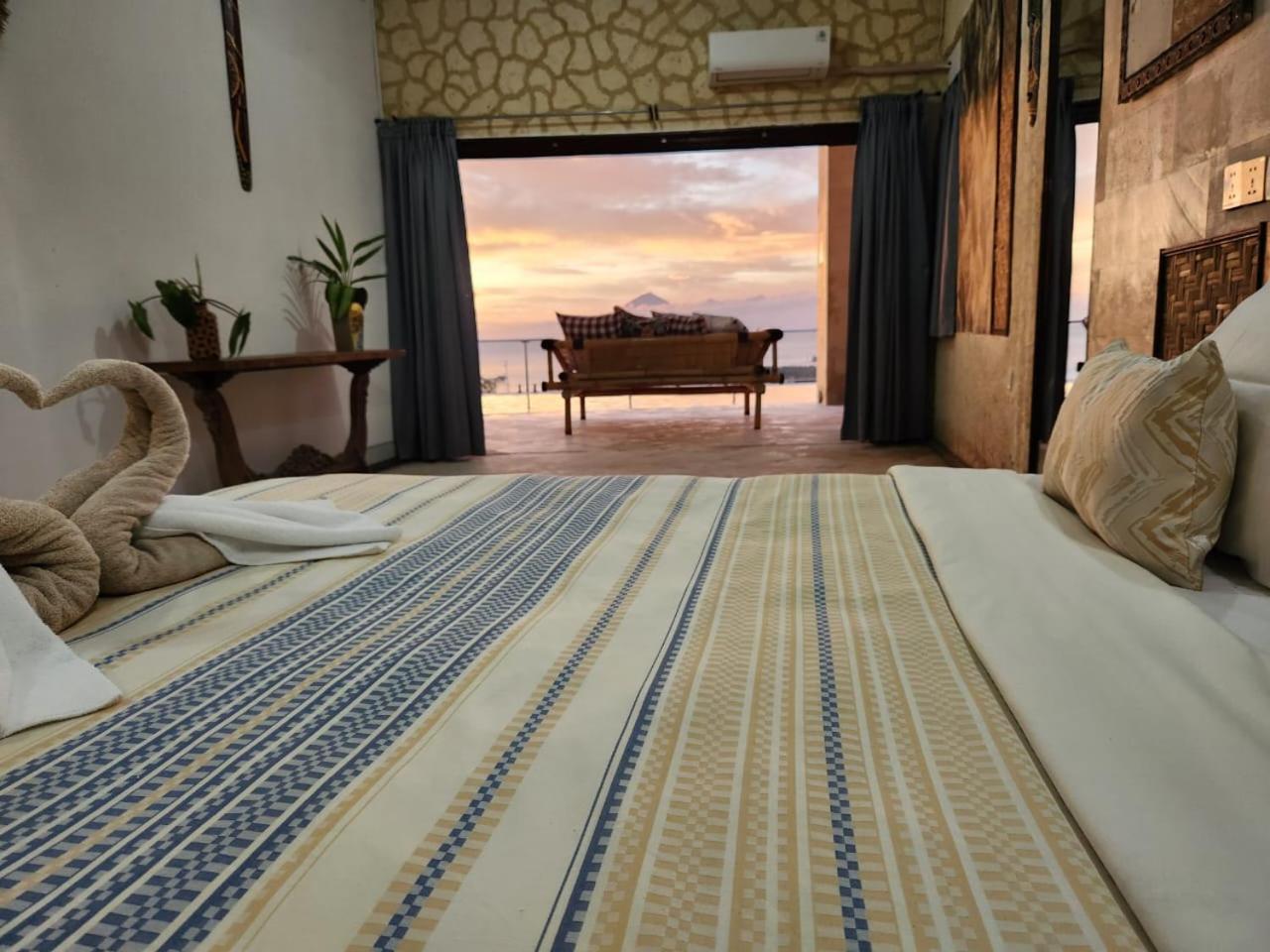 Room, King Bed, Sunset View