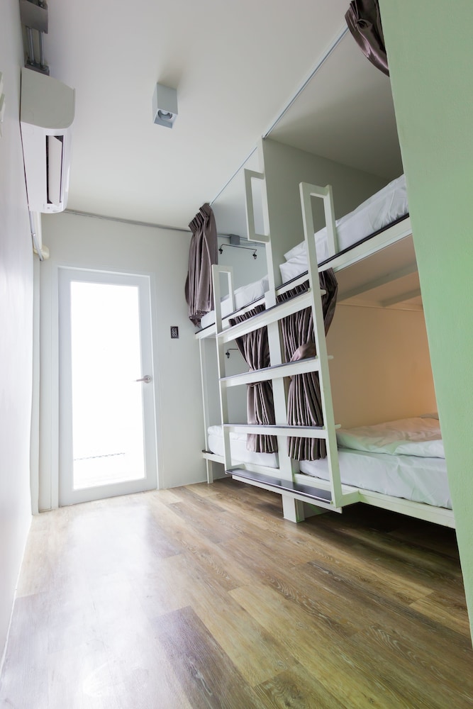 Diff Hostel 61/72