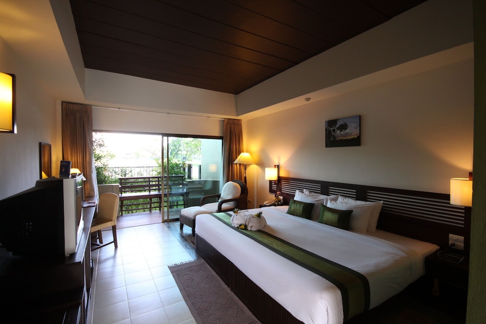 Mae Jo Golf Resort And Spa 10/50