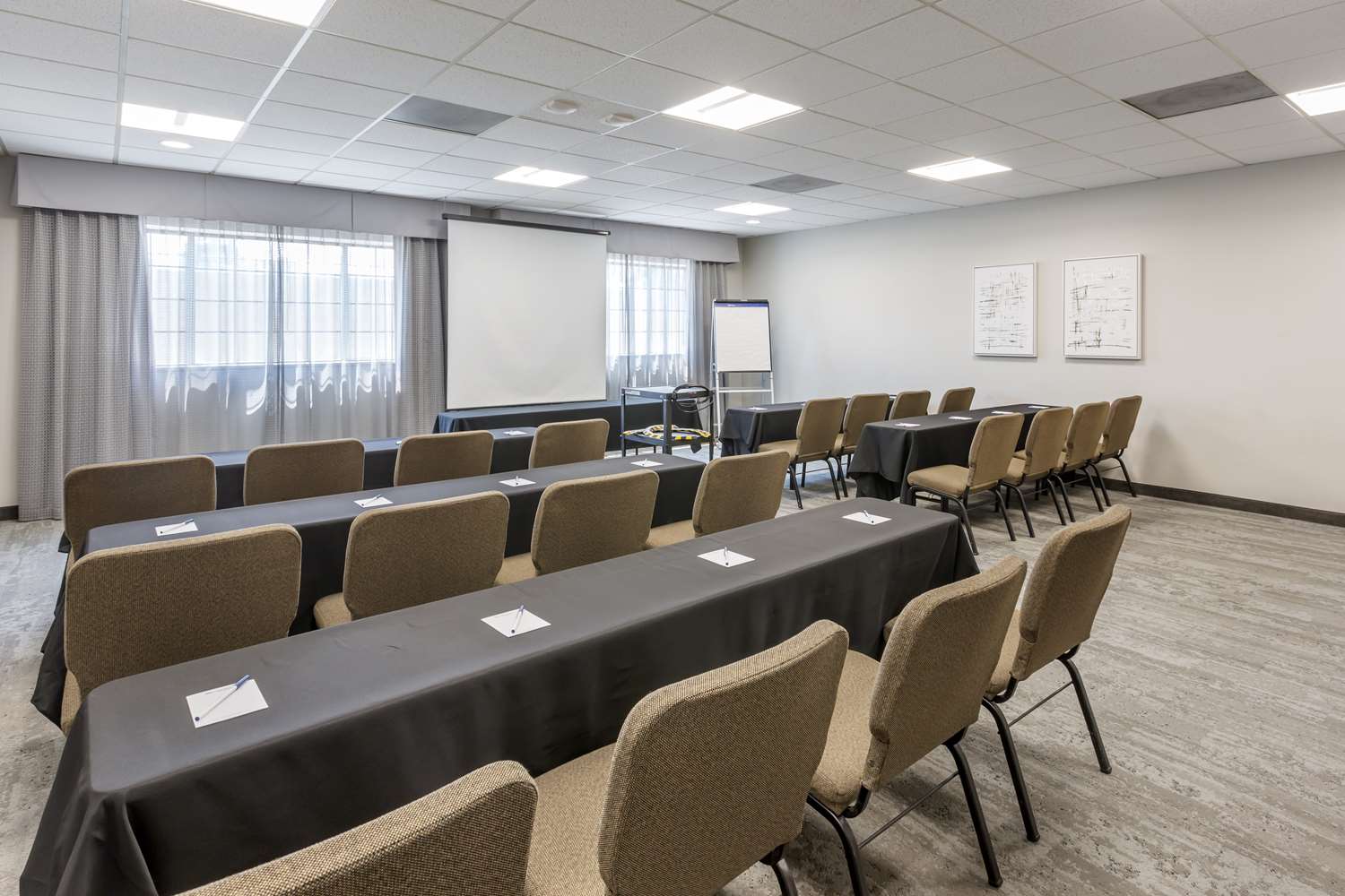 Best Western Plus Cottontree Inn 15/20