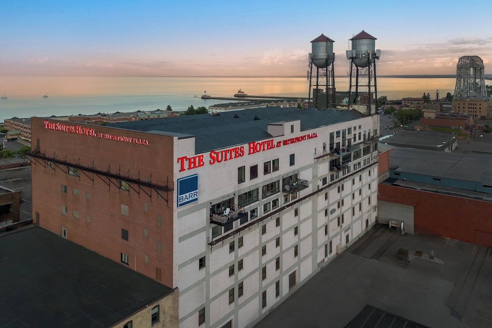 The Suites Hotel at Waterfront Plaza 1/50