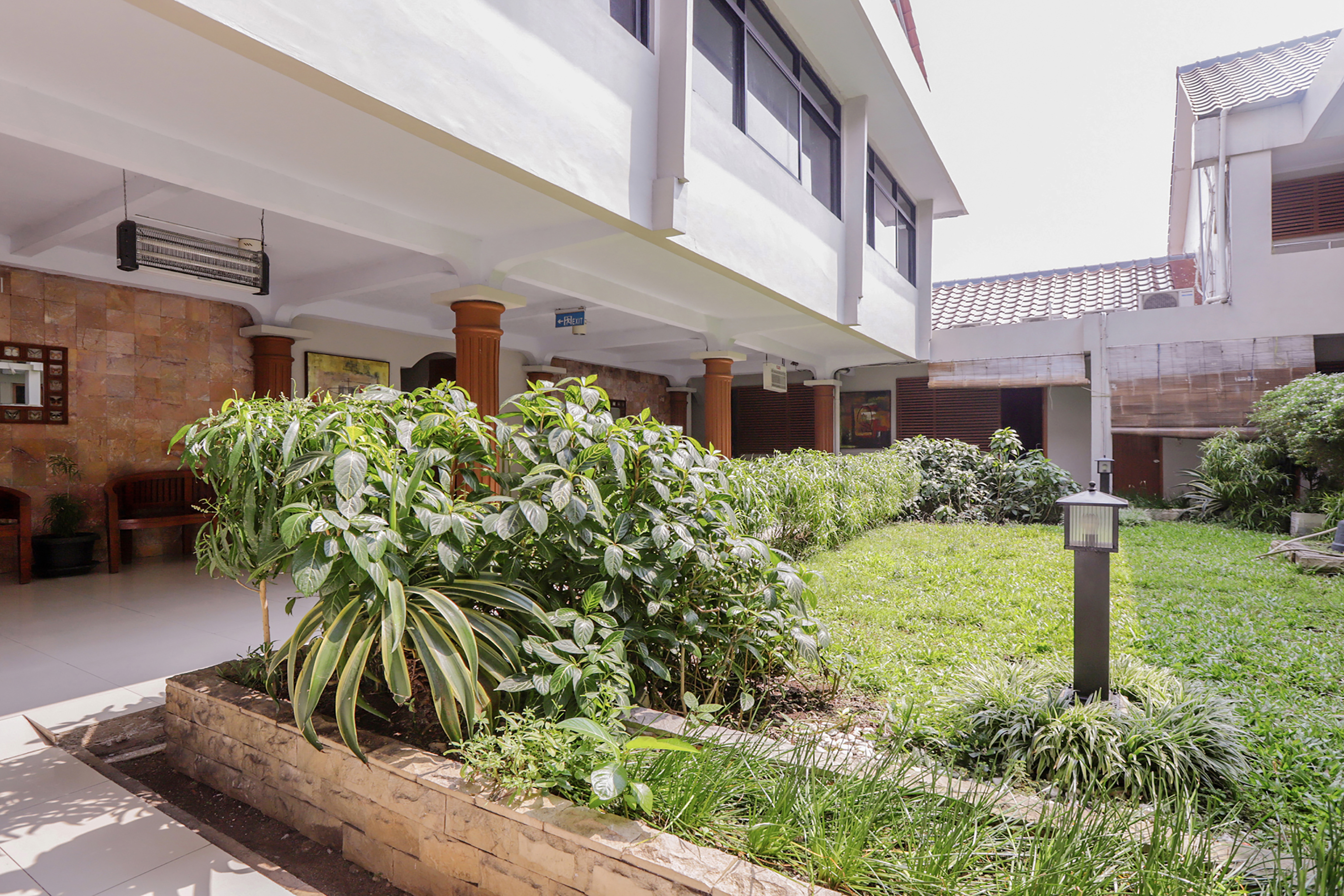 OYO 918 Hotel Senen Indah Syariah 42/50