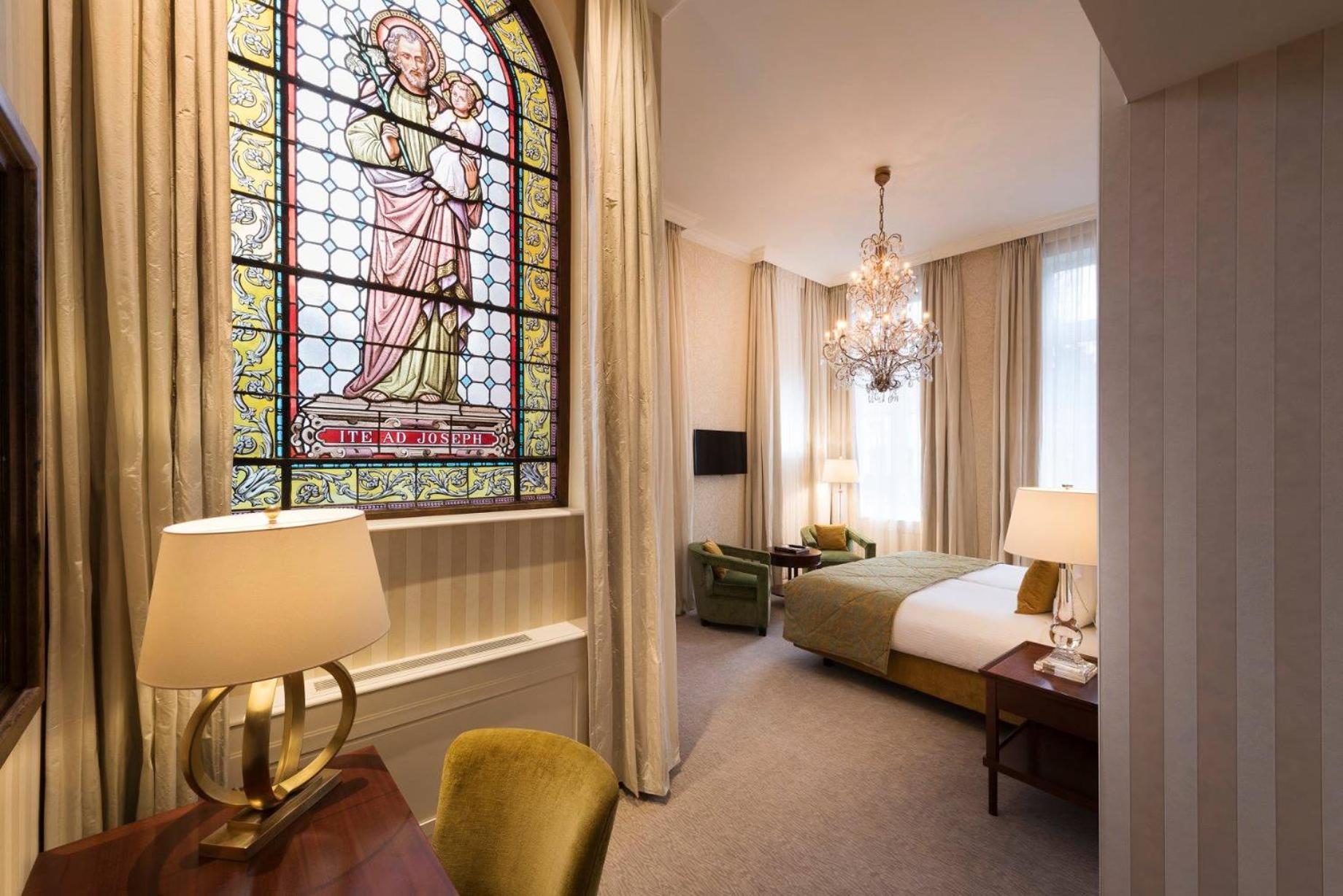 Heritage, Suite, Queen Bed