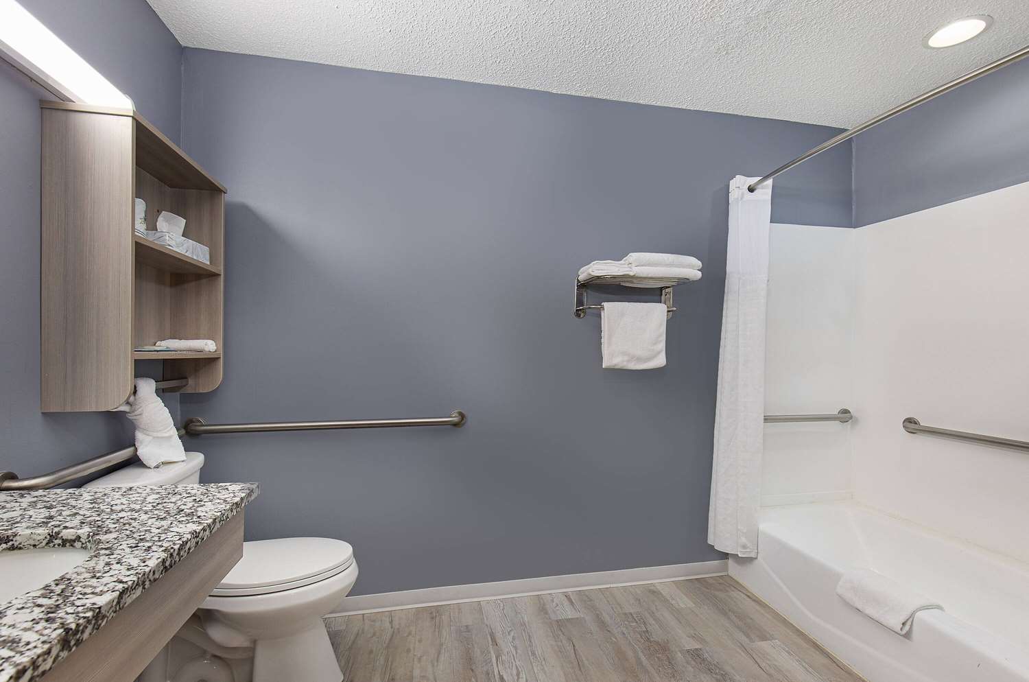 Microtel Inn Suites By Wyndham Dry Ridge 30/30