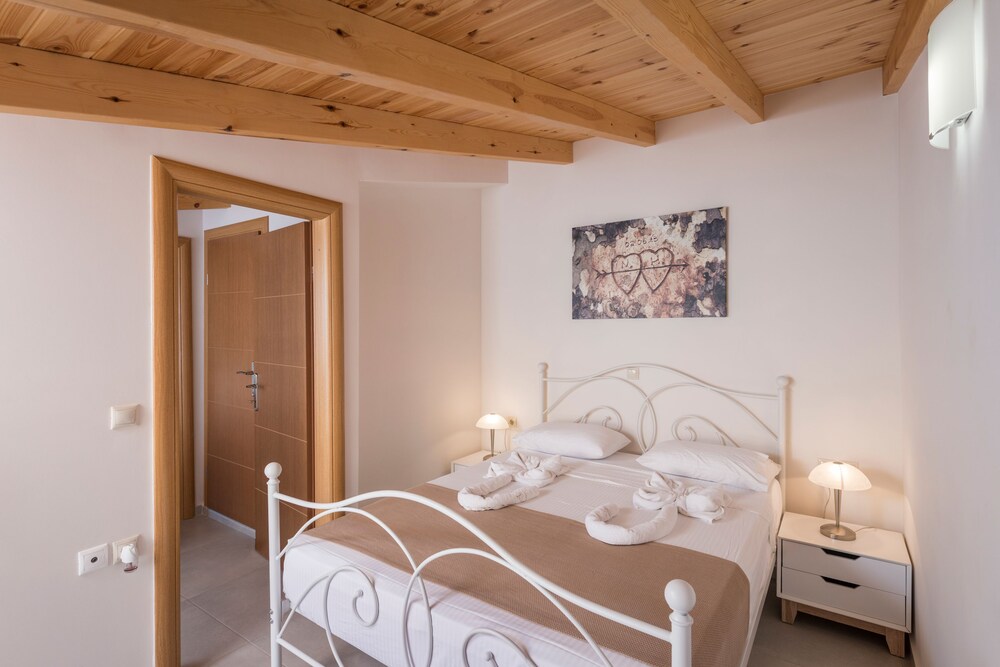 Athina Apartments 5/41