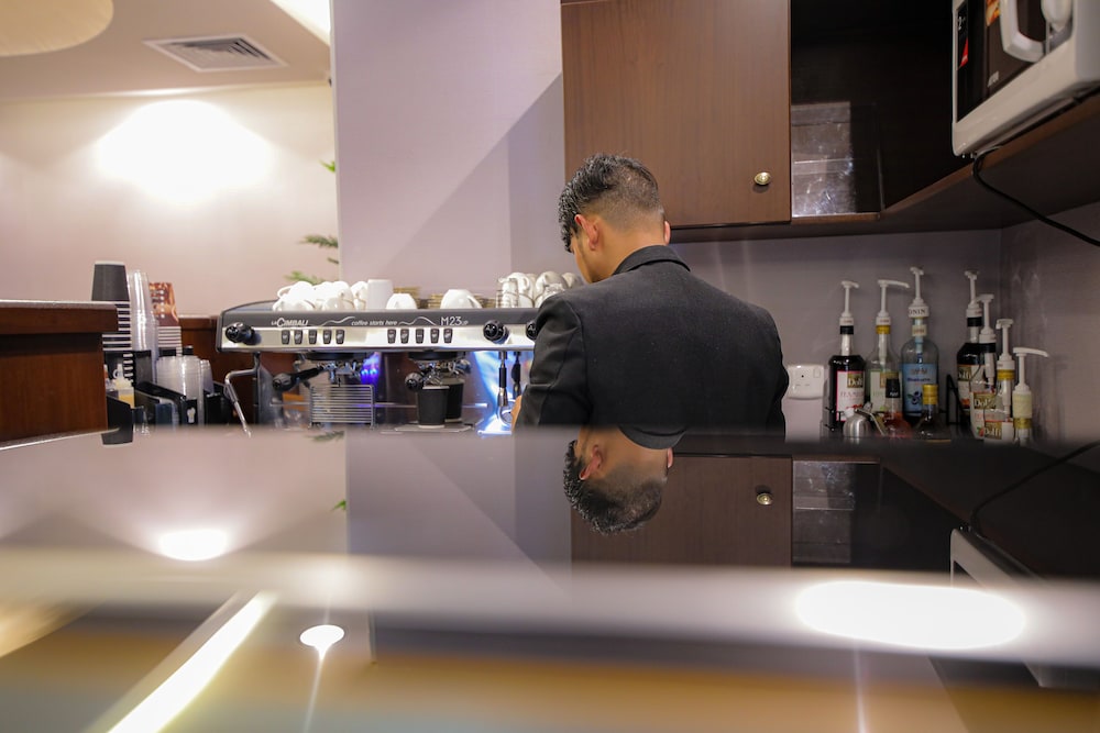 Laten Suites Al Salim Plaza 35/55