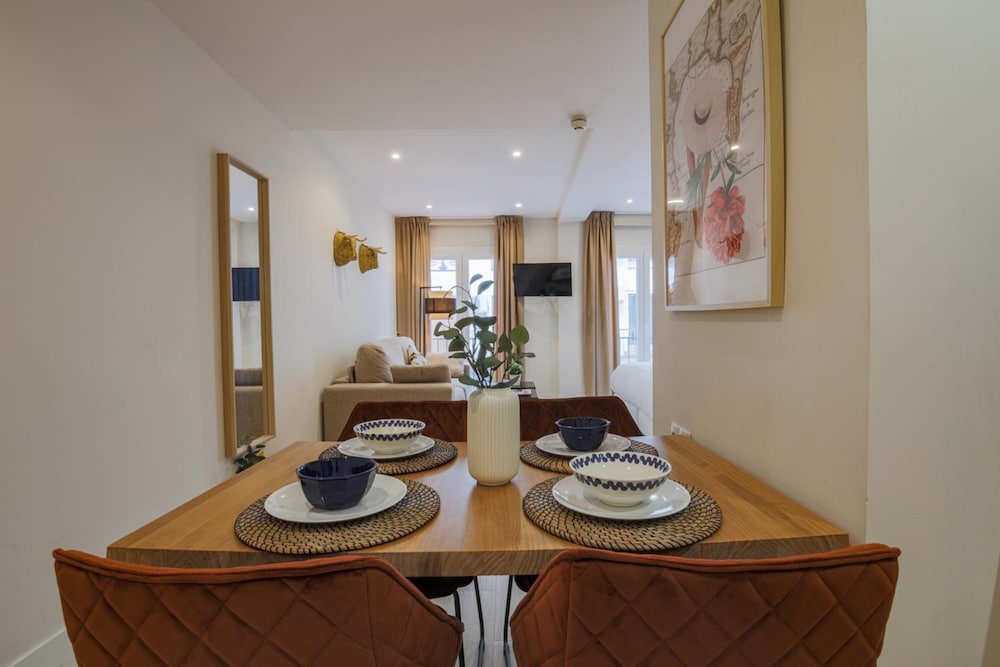 Apartamentos Magna Sevilla 58/68