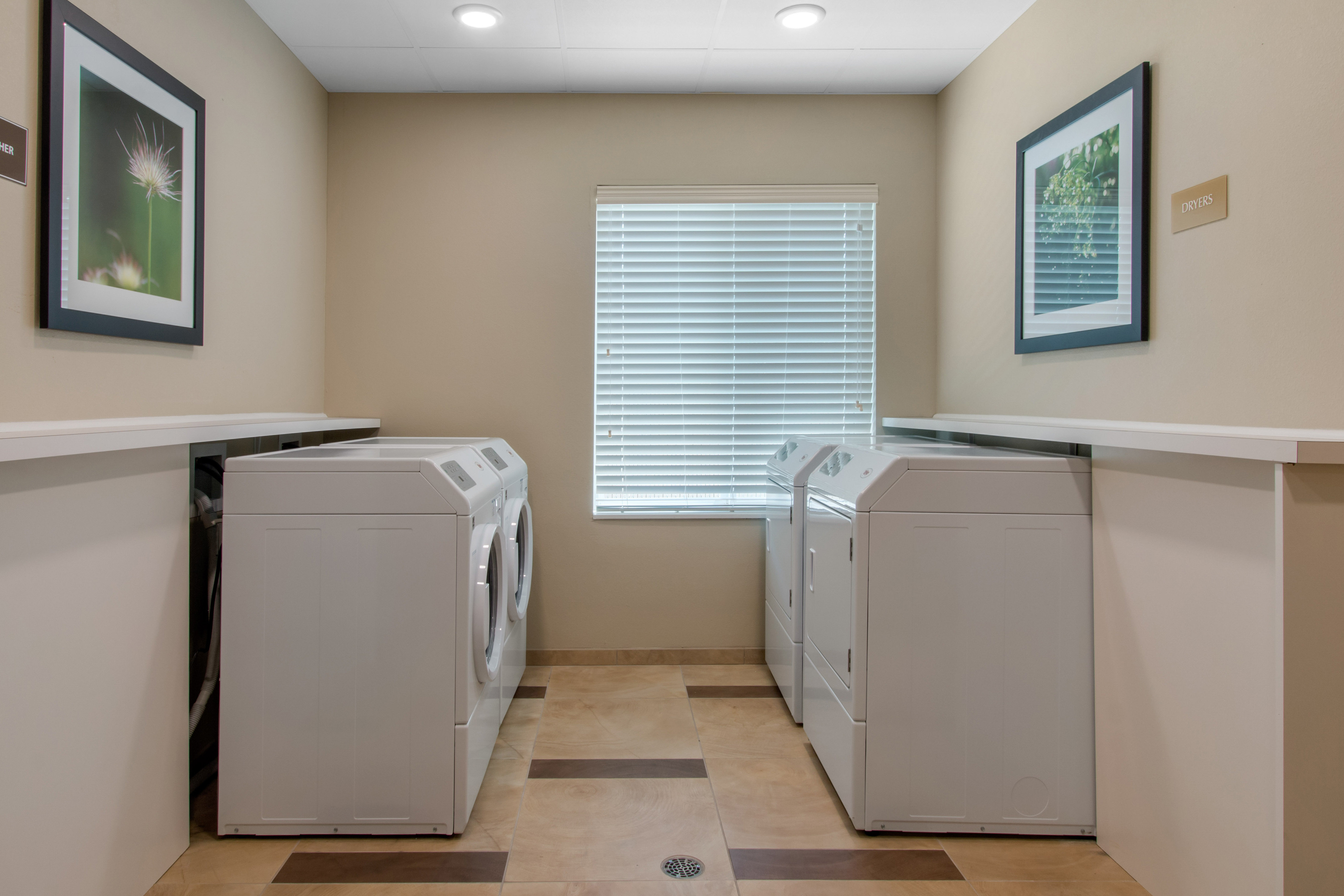 CANDLEWOOD SUITES SAN ANTONIO LACKLAND AFB AREA 22/43