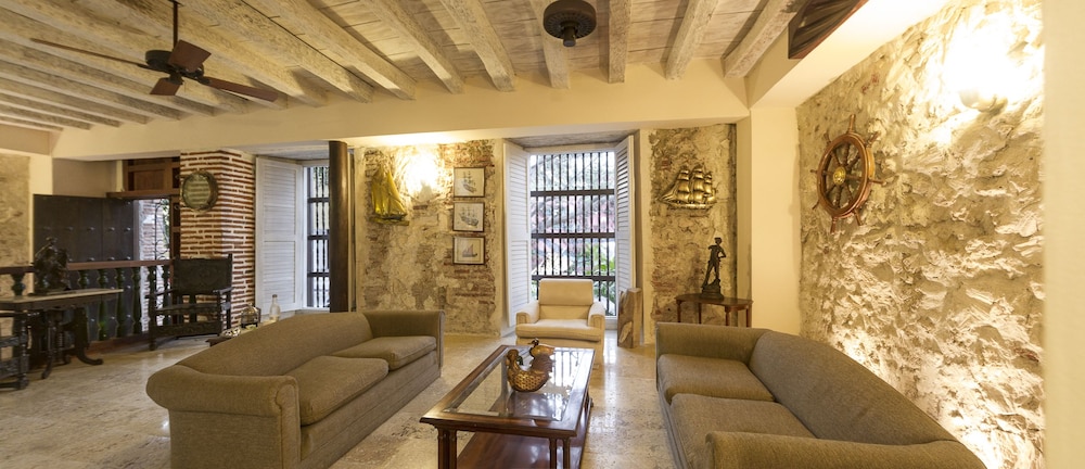Hotel Casa Pizarro 22/49