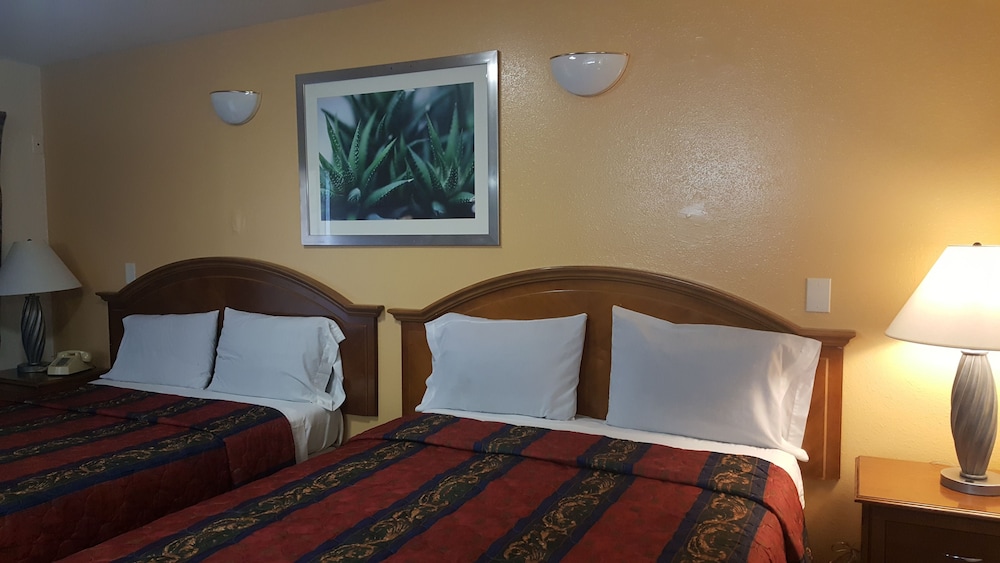 Flamingo Inn Long Beach 6/56