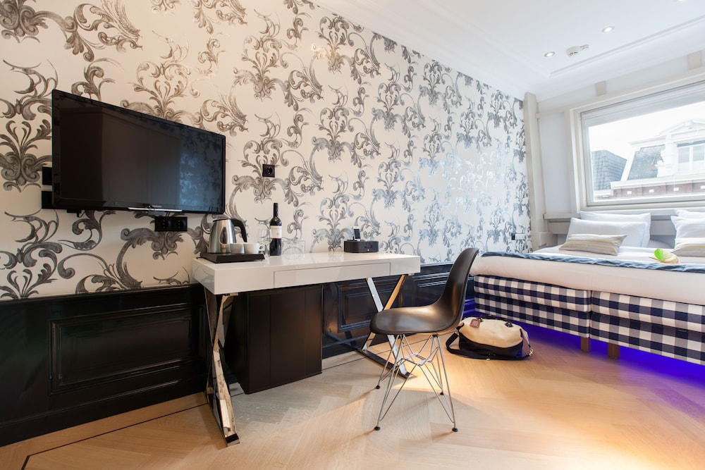 Amsterdam Canal Hotel 58/68
