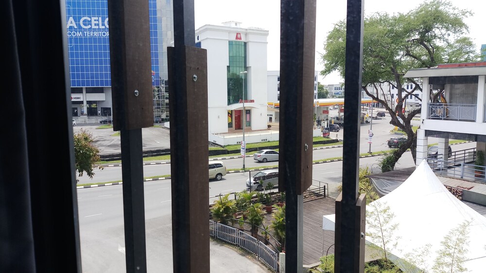 Roxy Hotel Padungan 23/31
