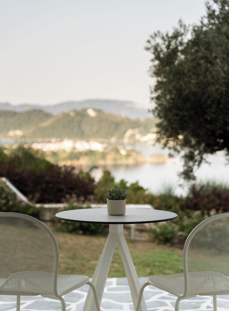 Oniro Skiathos 43/57