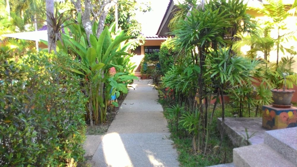 Happy Cottages Phuket 26/42