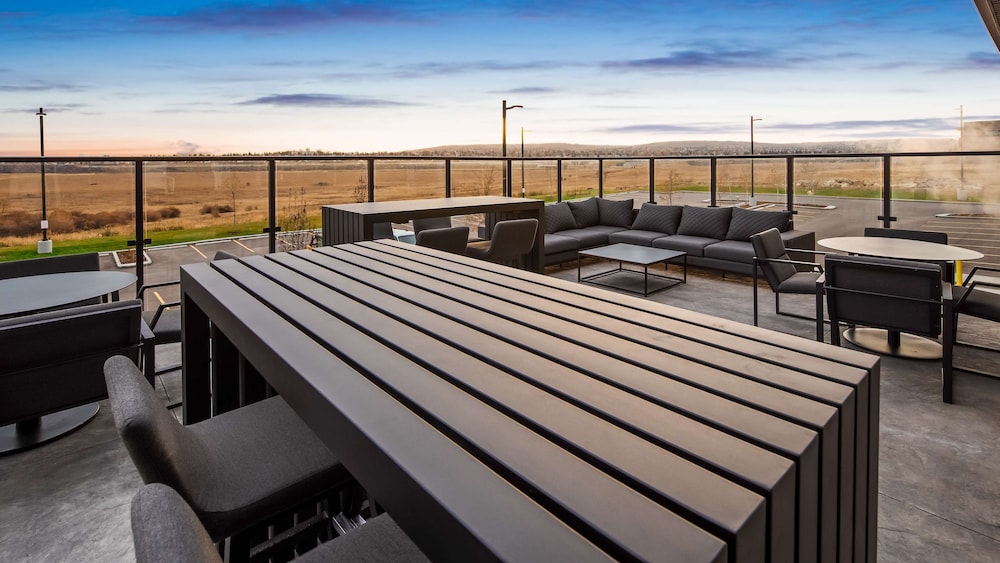 Executive Residency By Best Western Calgary City View North 58/59