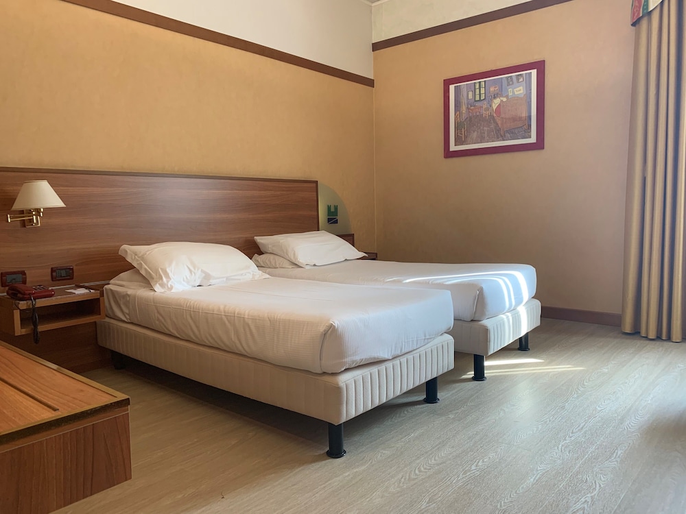 Shg Hotel Bologna 18/64
