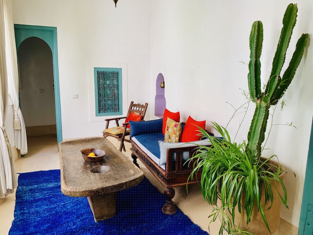 Riad 11 Zitoune 43/69