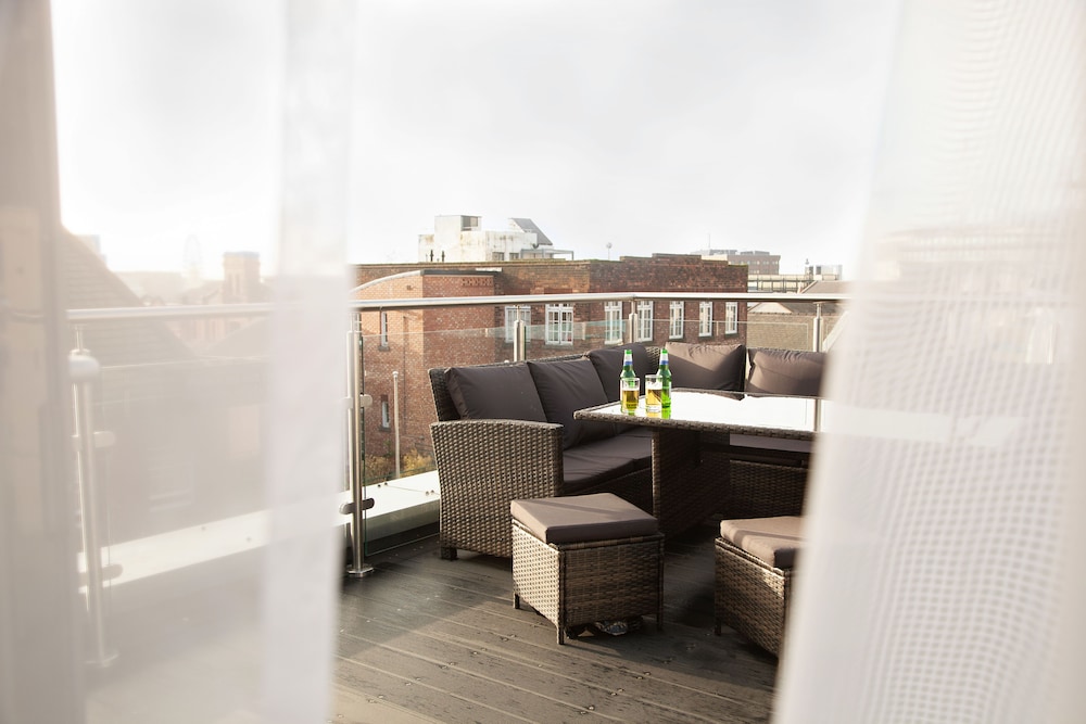Epic Aparthotel Duke Street 9/50
