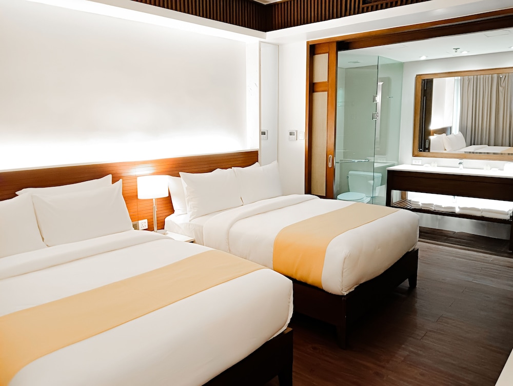 Mandarin White Sand Boracay 14/50