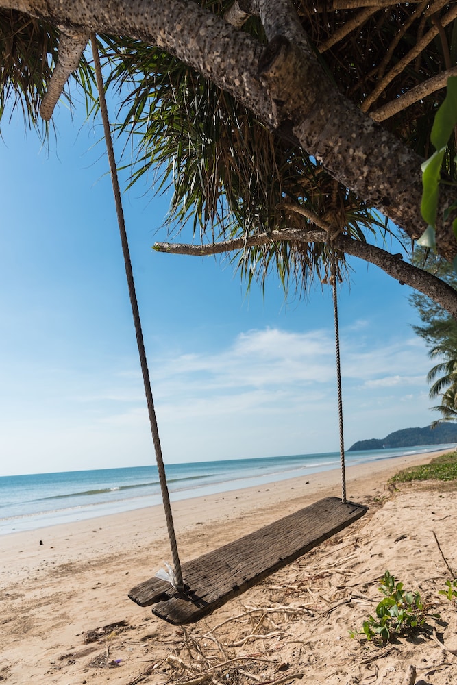 Chaolao Tosang Beach Hotel 56/60