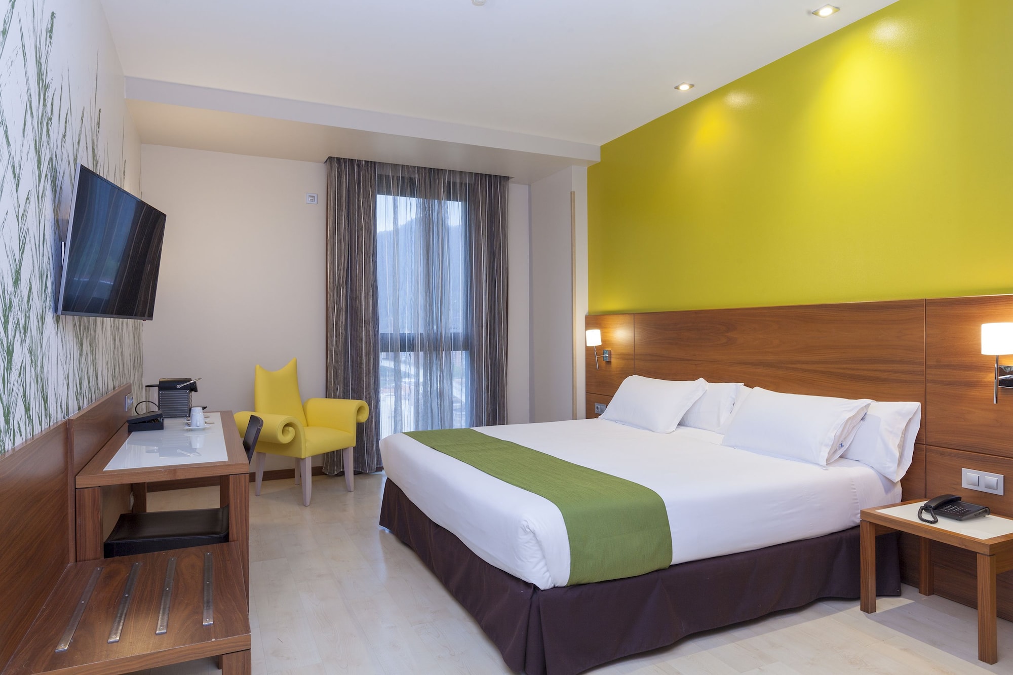 ROOM, DOUBLE BED, MOUNTAIN VIEW