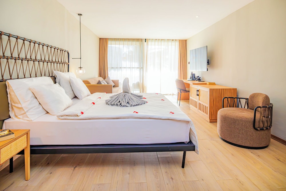 غرفة بريميوم بمسبح خاص، Kombo Beach Resort 5/10