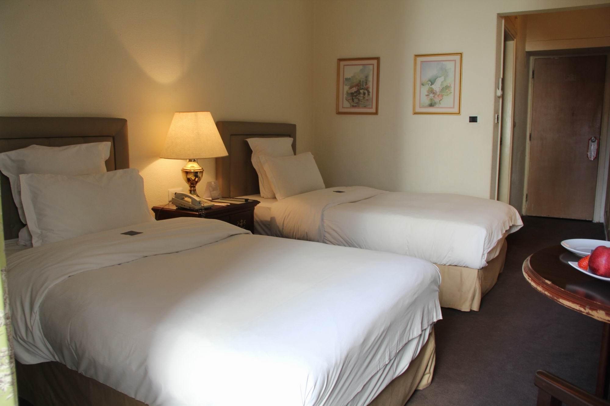 STANDARD, DOUBLE OR TWIN BED