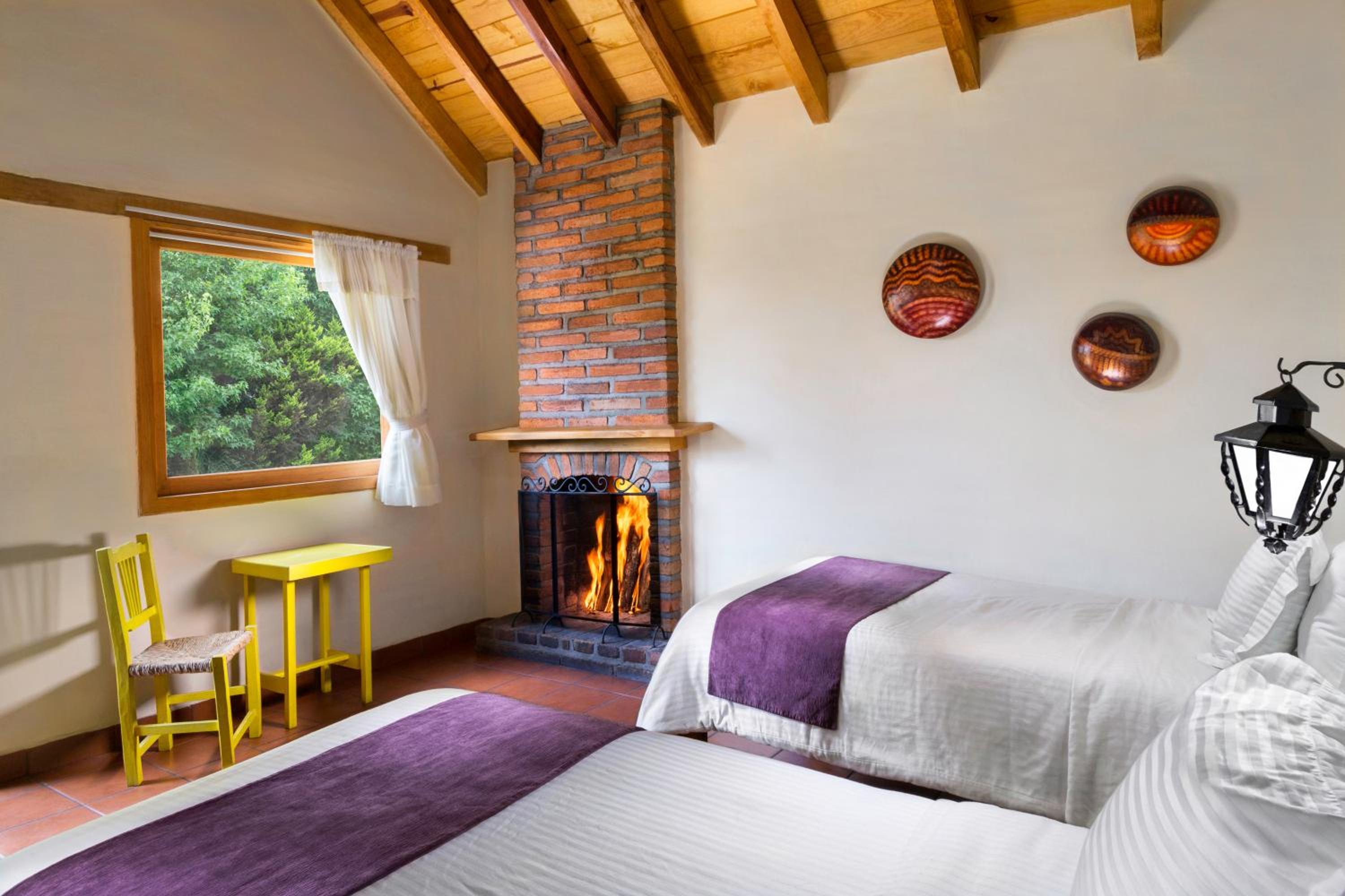 Room, Twin Beds