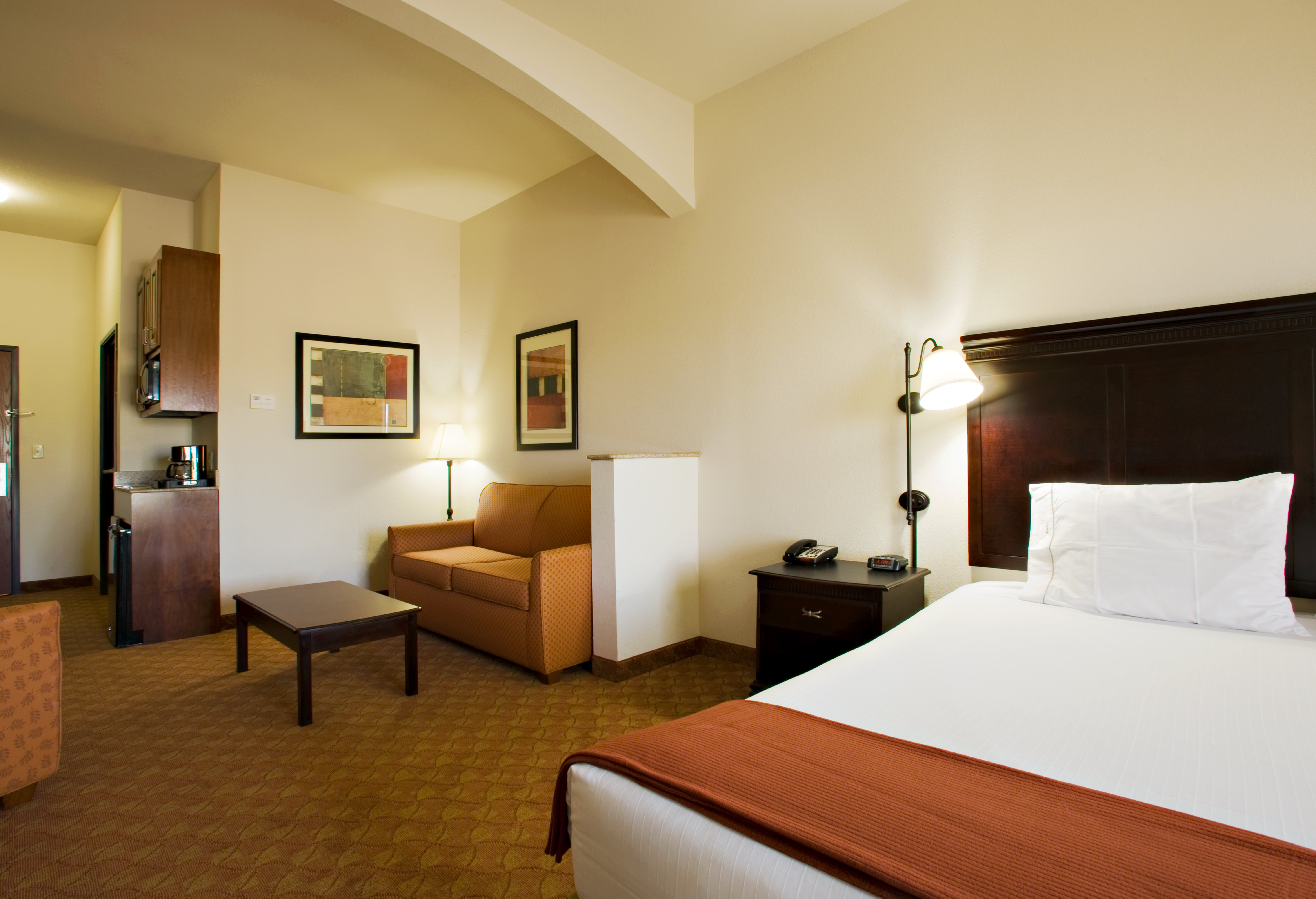 Holiday Inn Express Hotel & Suites Sweetwater 14/47