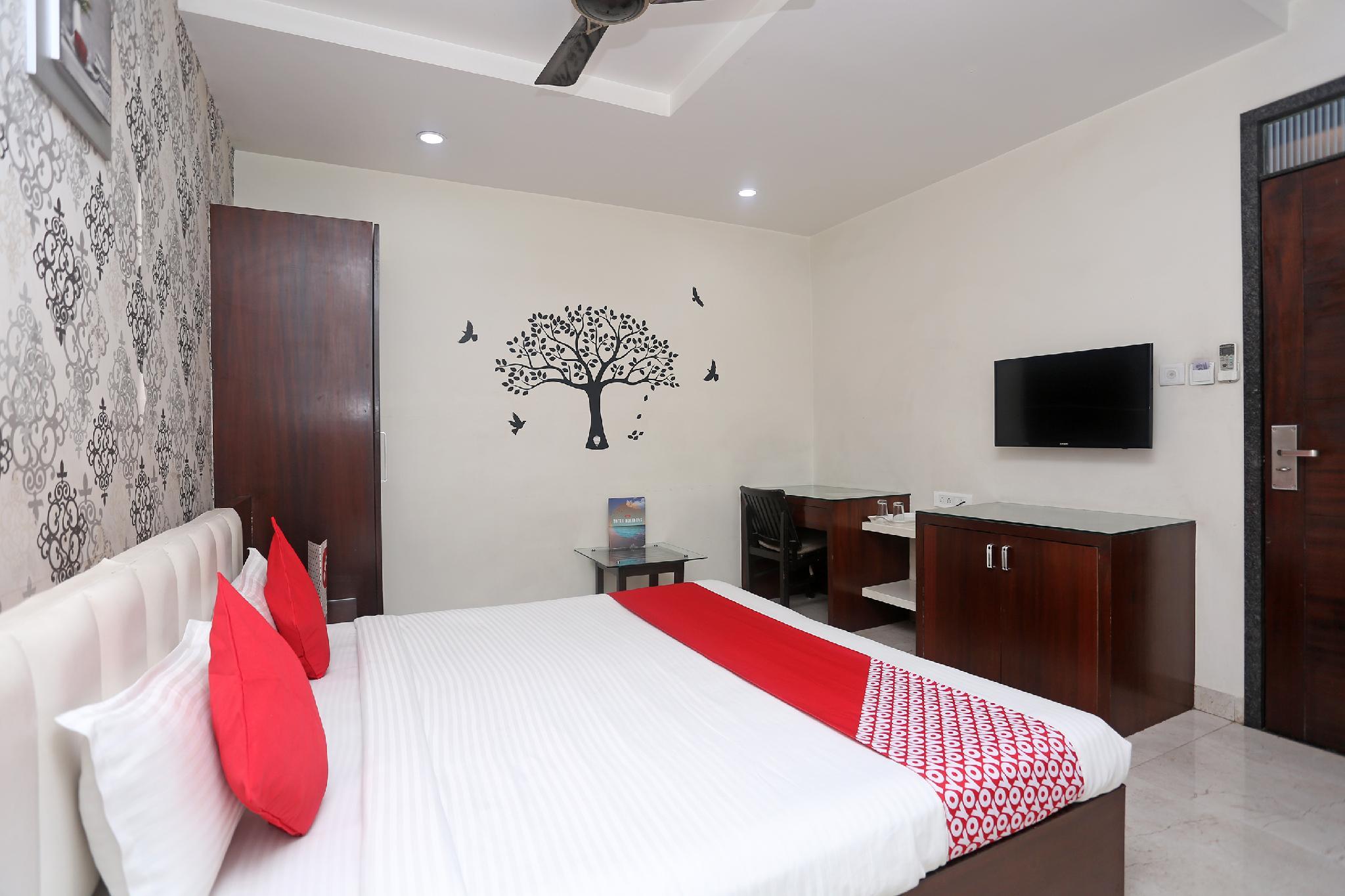 HOTEL TILAK 11/32