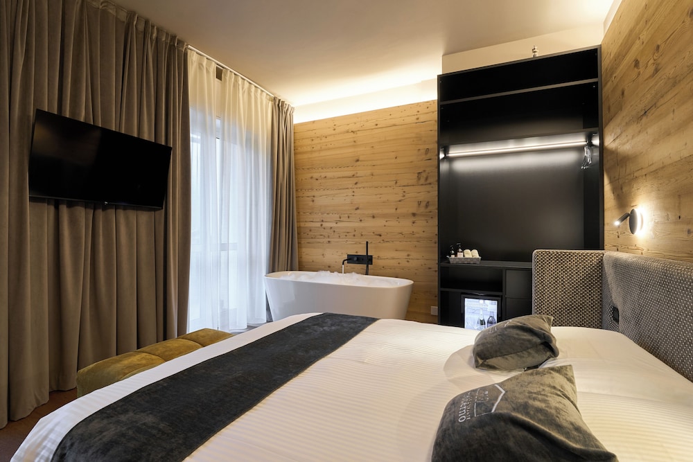 Albergo Moderno 19/50