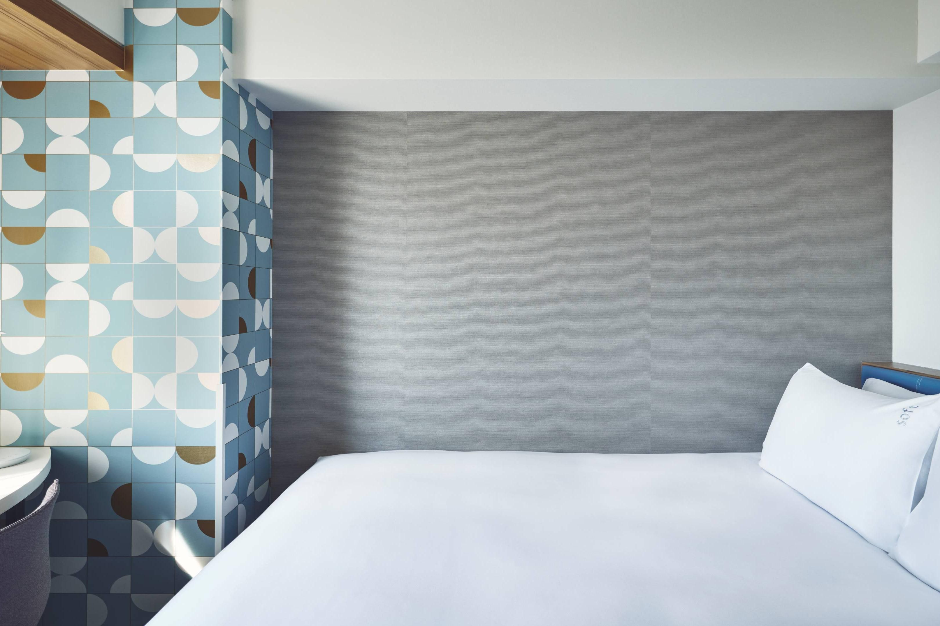 Room, Double Bed, City View