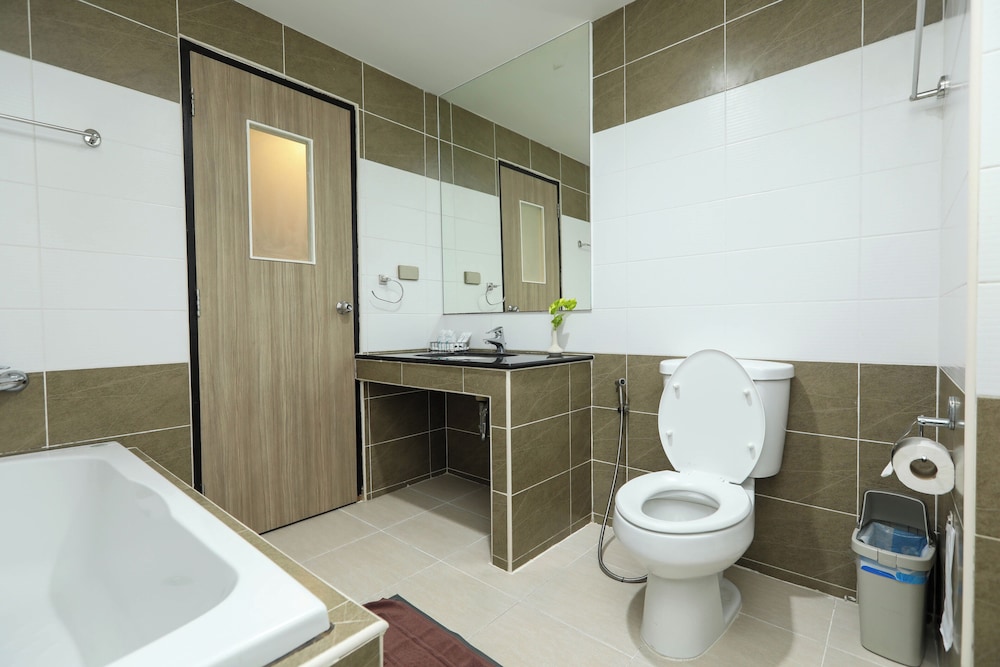 Flipper House Hotel Pattaya 47/48