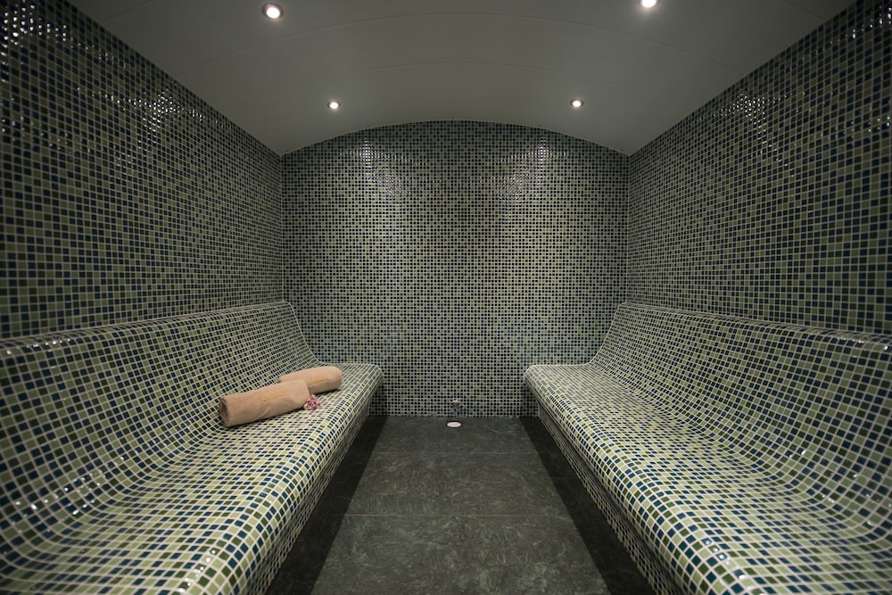 Prime Boutique Hotel 34/65