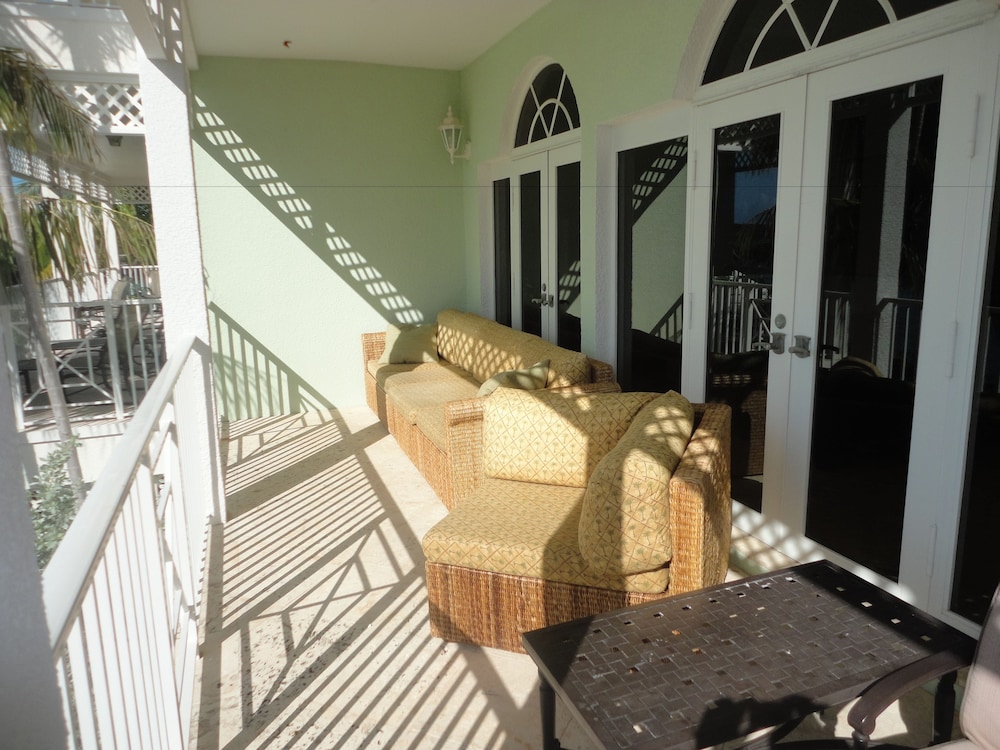 February Point Resort Estates Bb1 35/50