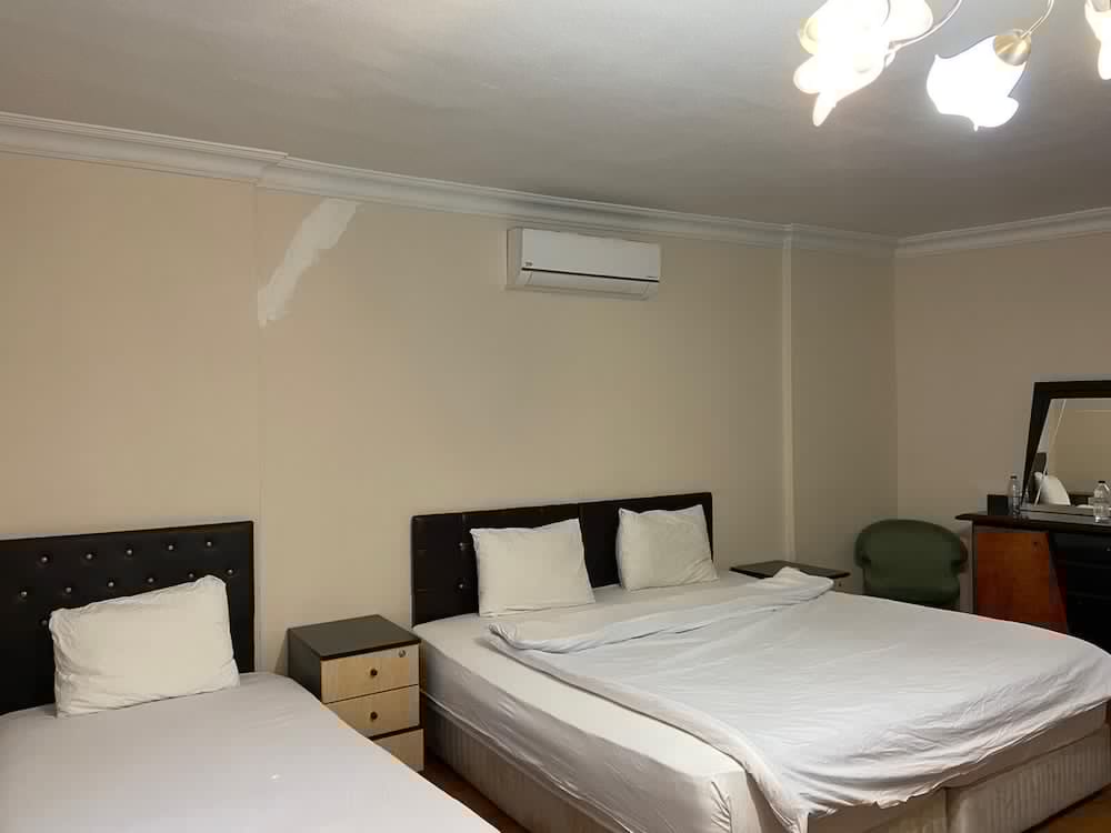 Aruna Hotel 11/50