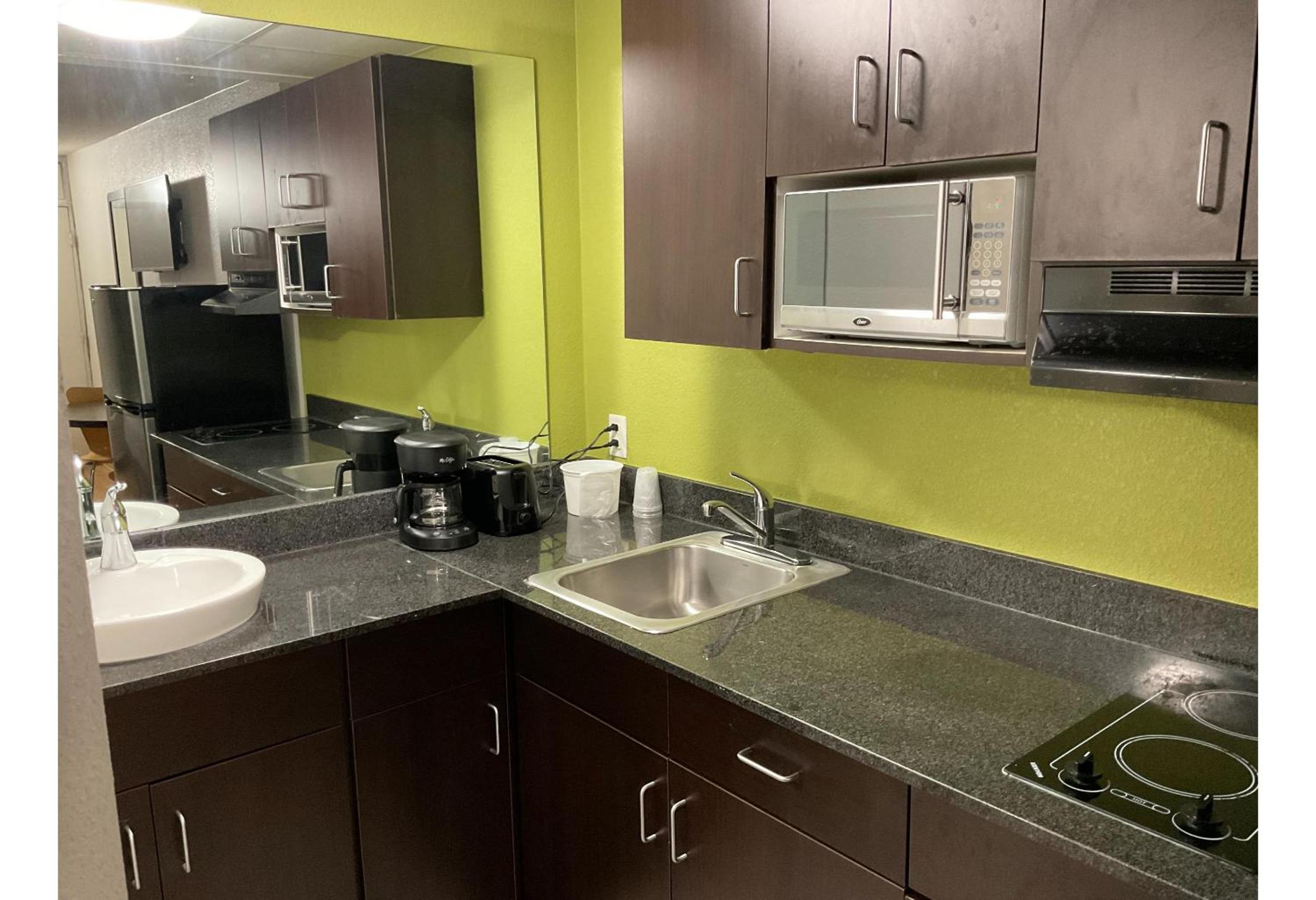Studio 6 Extended Stay - Columbus, GA -Downtown 28/30