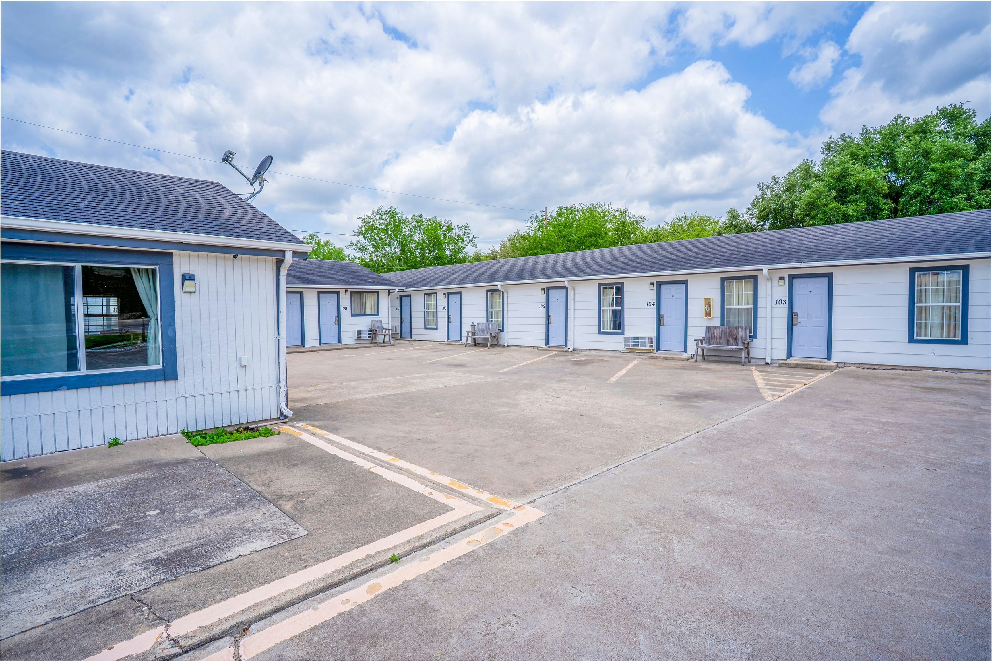 OYO Budget Inn Falfurrias Hwy 281 36/50