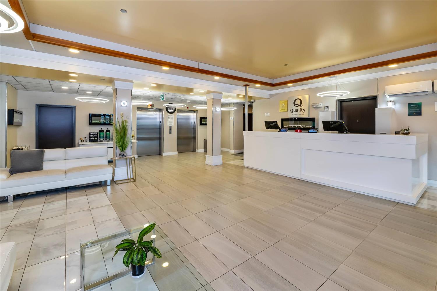 Quality Inn Sunshine Suites Terrace 7/23