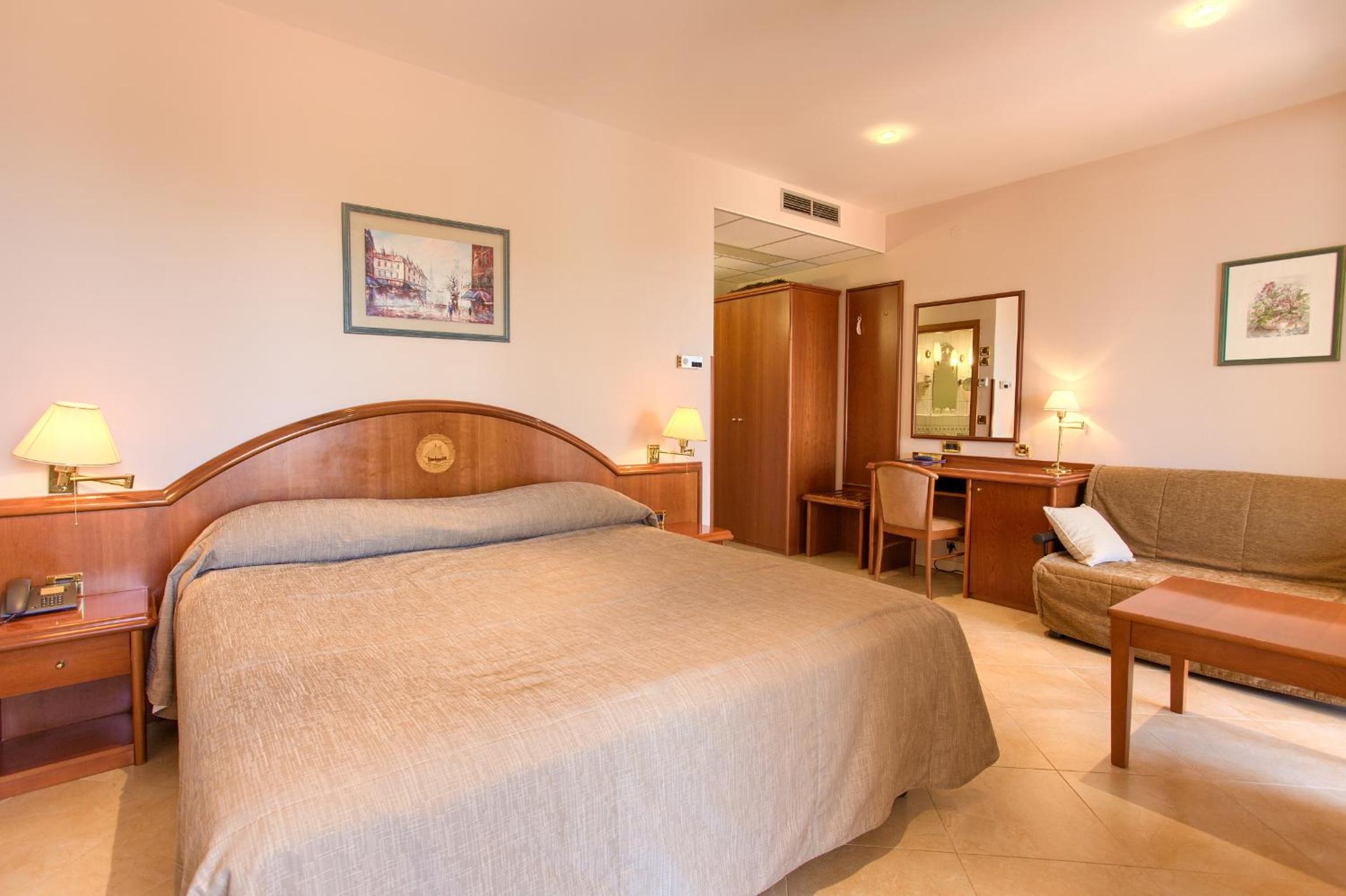 Hotel Kanajt 13/50