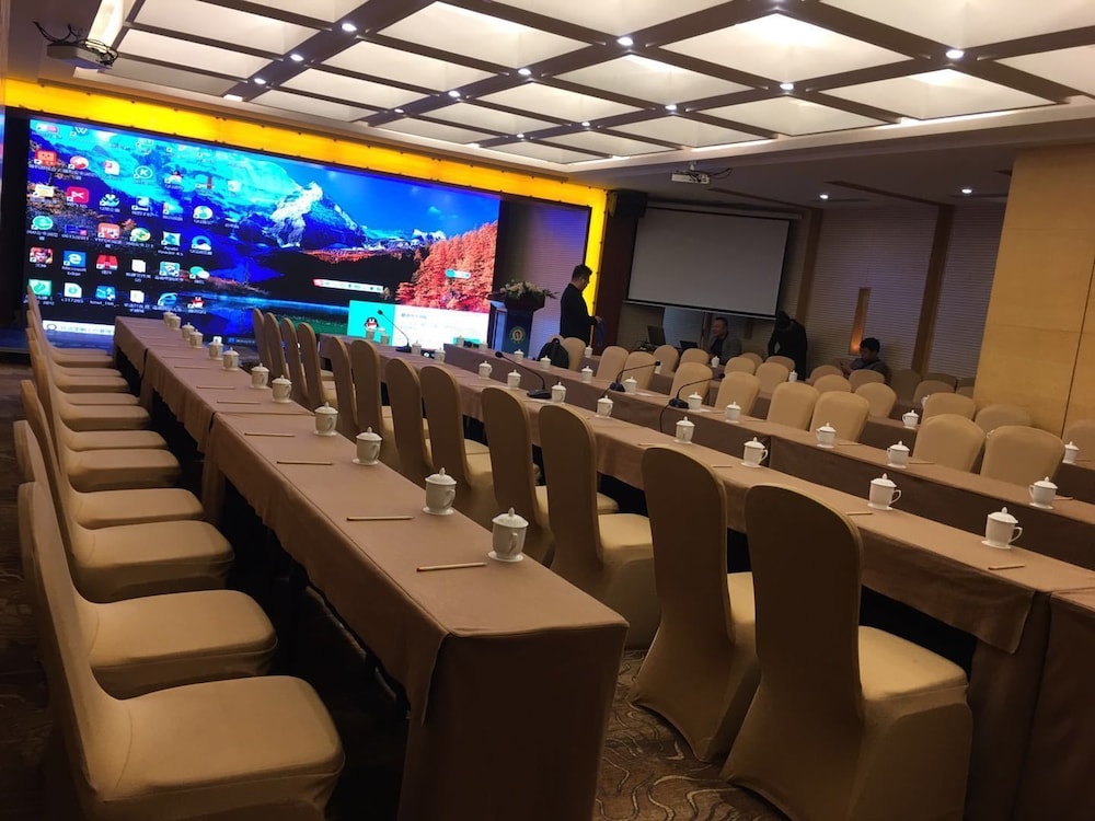 Shenzhen Sichuan Hotel 14/19