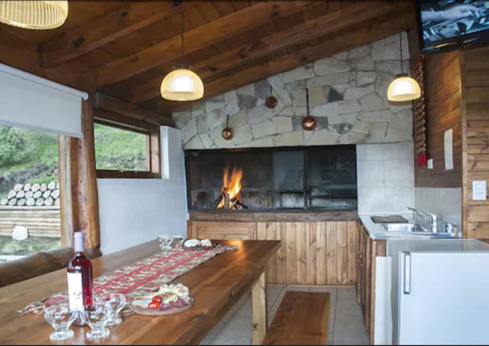 PAILAHUE LODGE & CABANAS 66/80